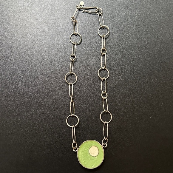 Handmade & Signed Sterling Silver Large Green & White Circle Necklace Vintage - Picture 1 of 14